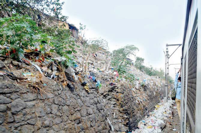 The garbage lining the sides of the track at Parsik tunnel. Pic /Shrikant Khuperkar