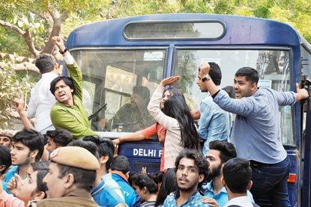 Widespread violence in Delhi College leaves many injured