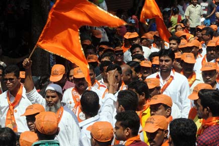 BMC election 2017: Shiv Sena, BJP supporters clash in Mumbai