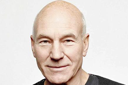 Patrick Stewart to watch soccer in free time