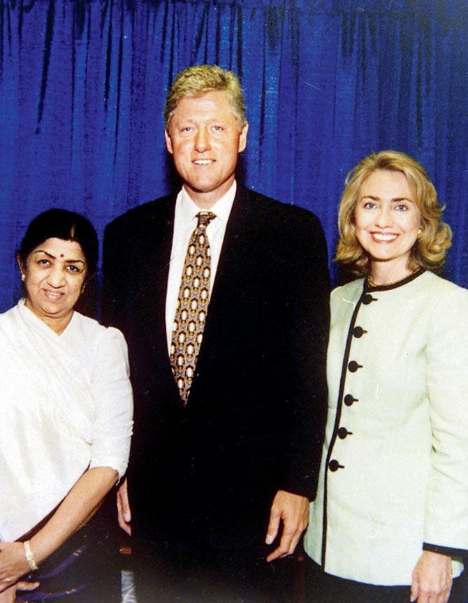 Lata Mangeshkar with the Clintons in Chicago, June 1995