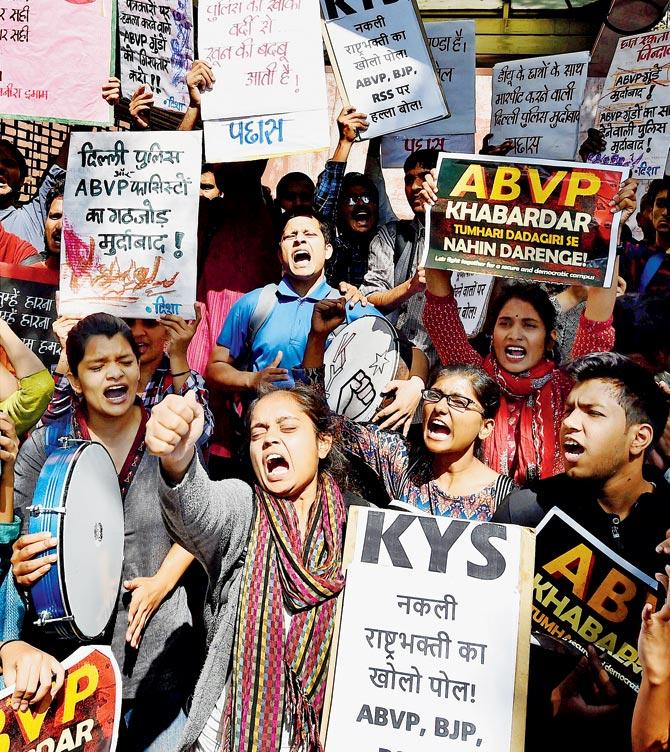 Delhi University students during an agitation demanding arrest of ABVP members for the clash at Ramjas College last week. Pic/PTI 