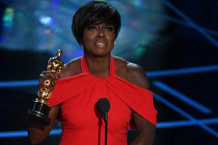 Oscars 2017: Viola Davis gets emotional bagging her first Oscar