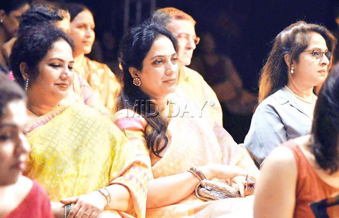Rashmi Thackeray (centre) at the fashion week. Pic/Shadab Khan