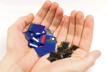 Mumbai: DRI seizes smuggled memory cards worth Rs 66 lakh; accused held