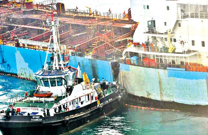 The oil spill took place after MT Dawn Kanchipuram and MT BW Maple collided off the Ennore coast on Saturday. Pics/Indian Coast Guard