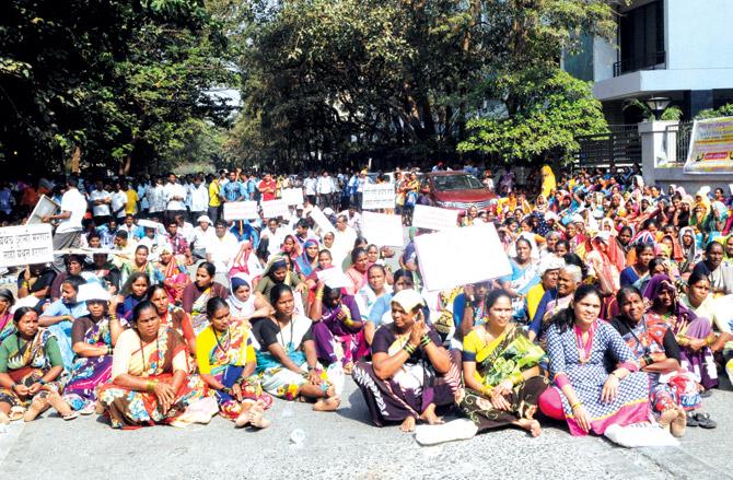 After the protest, the community leaders and activists met with MMRDA officials, who agreed on providing them an extended period till April 25 to put forward their objections