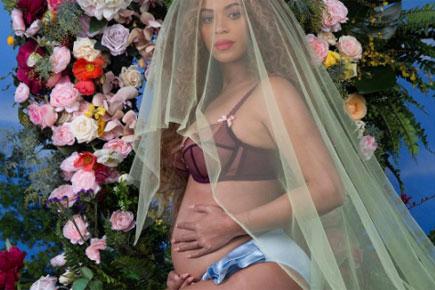 Pregnant with twins! Beyonce's baby bump photo breaks the internet