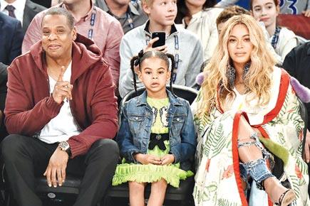 Pregnant Beyonce steals the show at NBA All-Star tie