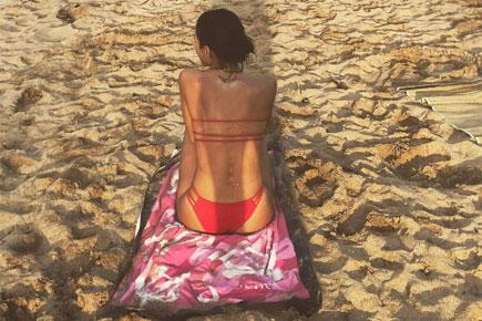 Channing Tatum's wife Jenna Dewan flaunts red-colour strapless string bikini