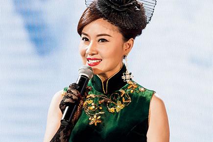 This Chinese singer is all set to perform in Mumbai this weekend!