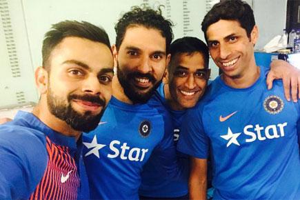 Kohli, Yuvraj, Dhoni and Nehra in an awesome foursome selfie!