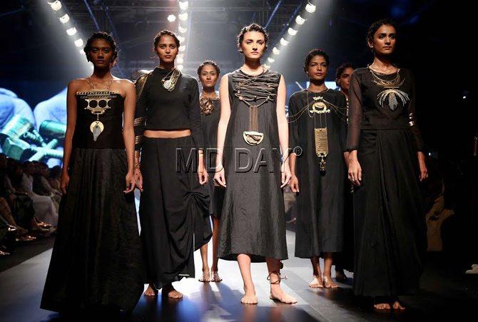 LFW: Models walk barefoot on runway in Mumbai