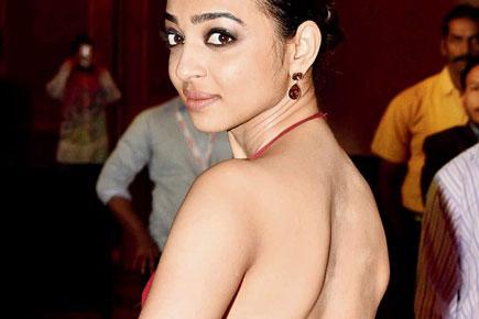 Radhika Ki Sex Video - Red hot! Radhika Apte looks gorgeous in this backless dress