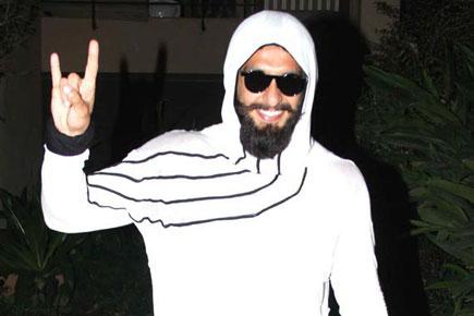 Viral Photo: Ranveer Singh's eccentric outfit reminds trolls of 'condoms'