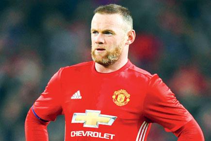 Wayne Rooney to stay Manchester United after all