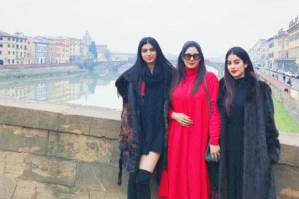 This is what Sridevi has to say about her daughters Jhanvi and Khushi