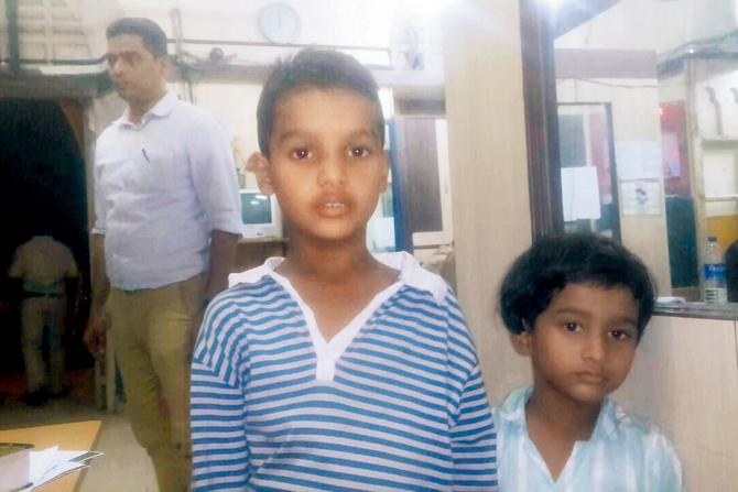 Vaishnavi with her brother Dinesh after being traced