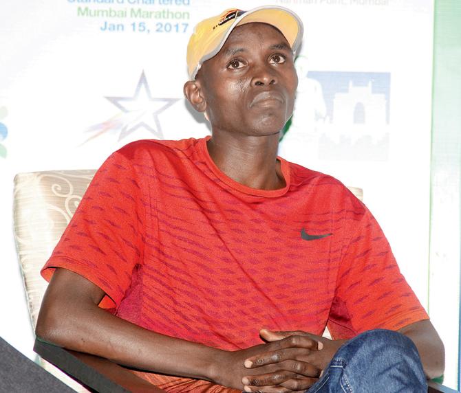 Levy Matebo, the fastest man at the SCMM 2017 startline