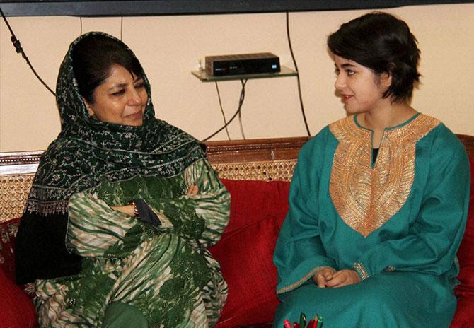 The photo of Mehbooba Mufti and Zaira Wasim for which the actress was trolled