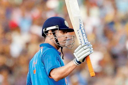 2nd ODI: Yuvraj and Dhoni hit a cracker in Cuttack as India seal ODI series