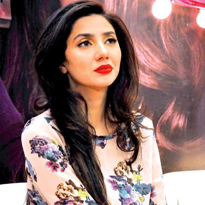 670px x 668px - Woman activist censures trolling of Pakistan actress Mahira Khan