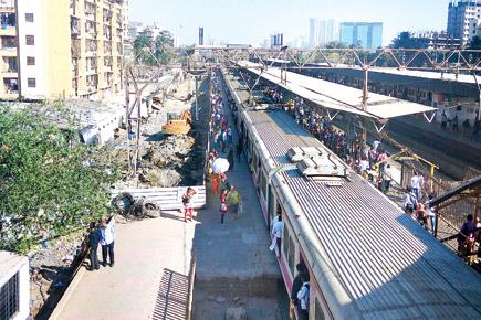 Mumbai: Platform width may make Harbour line miss deadline