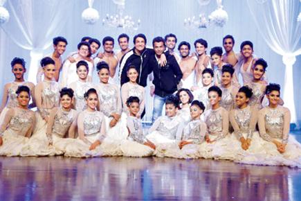 Shiamak Davar choreographs song for Vikram Phadnis' Marathi film