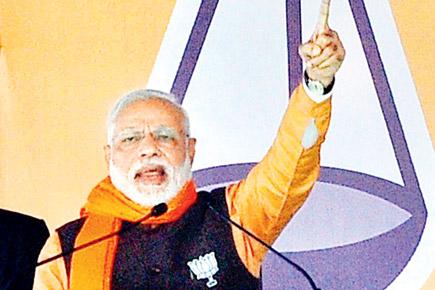 PM Narendra Modi hits out at AAP, Congress