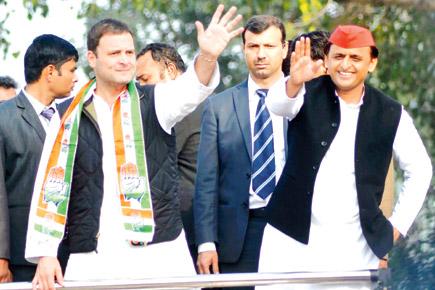UP elections 2017: Rahul Gandhi, Akhilesh Yadav hold roadshow