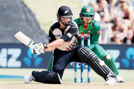 Munro's ton helps Kiwis sweep series vs Bangladesh