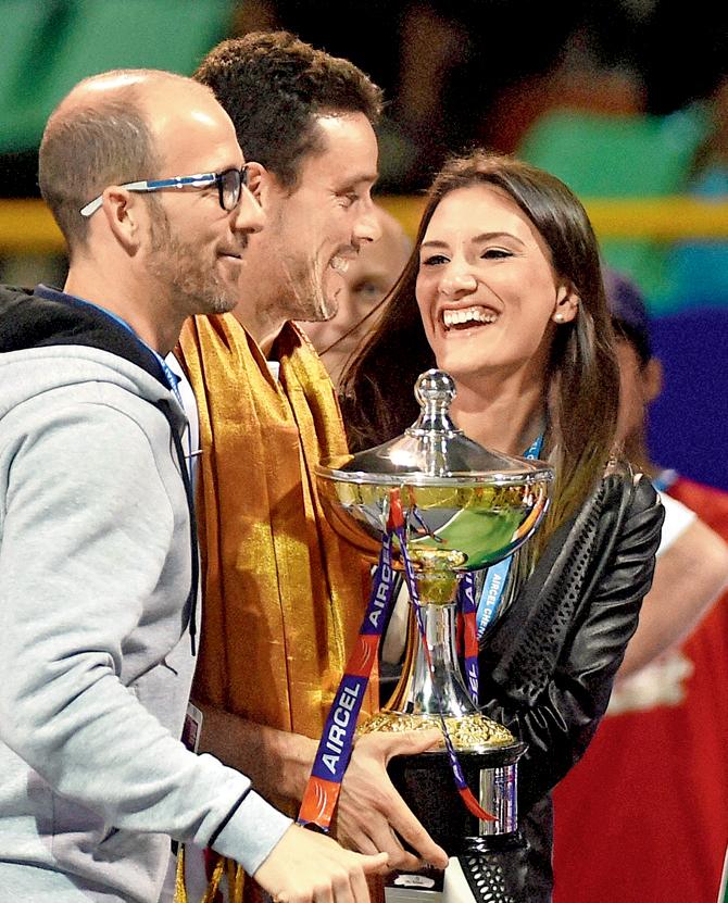 Spain’s Roberto Bautista Agut with his girlfriend after winning the Chennai Open singles title yesterday. Pic/PTI