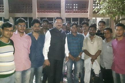 Protesting ABVP manages midnight meet with the vice-chancellor