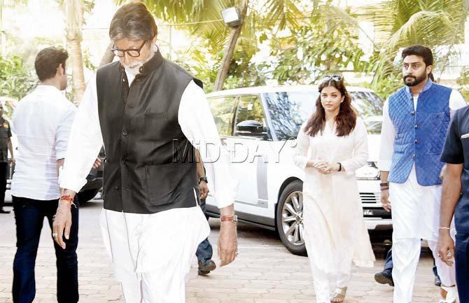 Amitabh Bachchan, Abhishek and Aishwarya