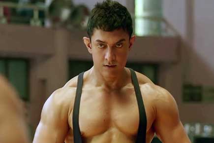 Bollynews Fatafat: 'Dangal' becomes Bollywood's highest grosser!