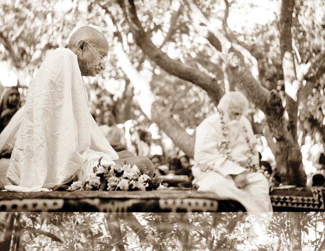 Mahatma Gandhi with Rabindranath Tagore at Shantiniketan, February 1940