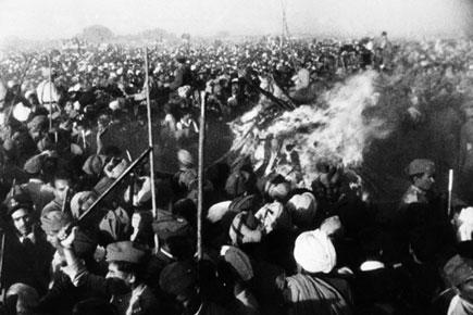 Mahatma Gandhi death anniversary: Rare pictures of the funeral