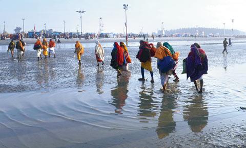 Five pilgrims killed in Ganga Sagar stampede