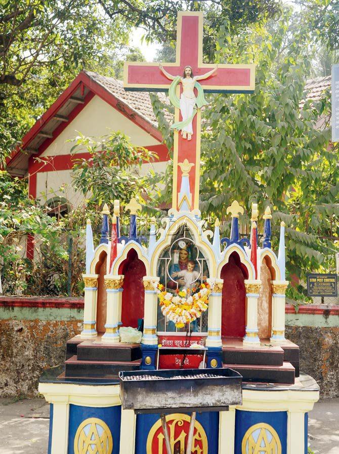 And while the wayside crosses fight an existential crisis, their counterparts in the far flung Vasai appear to be getting a fresh coat of paint. This one at Remedy Church is a prime example. “Unlike the Portuguese crosses in Mumbai that sport somber hues of white and sometimes blue, the ones in Vasai are painted bright red and yellow. To me, that’s a symbol of Indian culture.” Pic/Hanif Patel