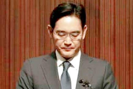 South Korea seeks arrest of Samsung heir in graft scandal