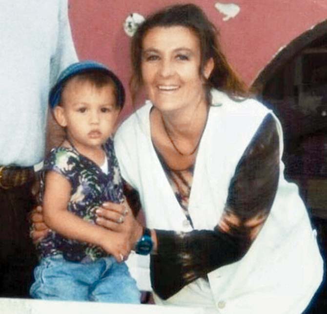 Mariketty Grana with her son, Spiro, during her first days in Goa