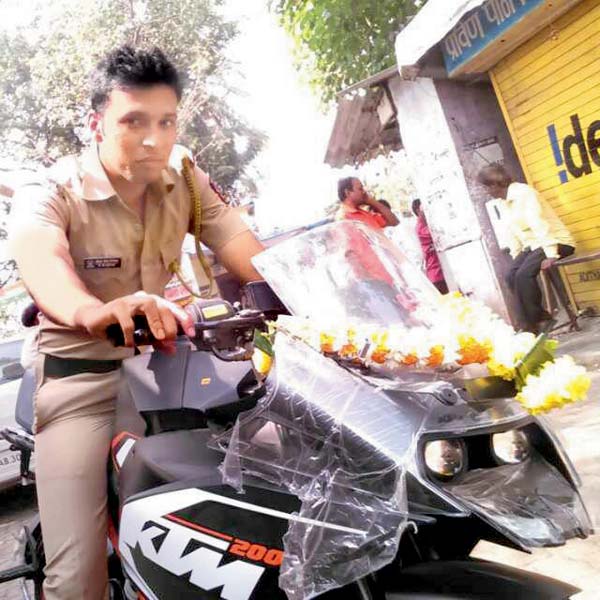 Constable Omkar Yerunkar was the only breadwinner of the family. Pic/Shailesh Joshi