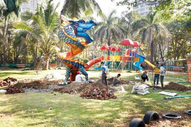 Finishing touches are being made at the children’s corner of Priyadarshini Park. Pics/Suresh Karkera