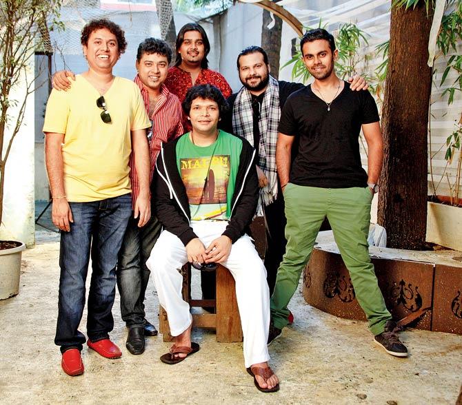 (From left) Satyajit Talwalkar, Sanjoy Das, Sheldon D’Silva, Gino Banks, Sangeet Haldipur and (seated in centre) Rakesh Chaurasia will perform