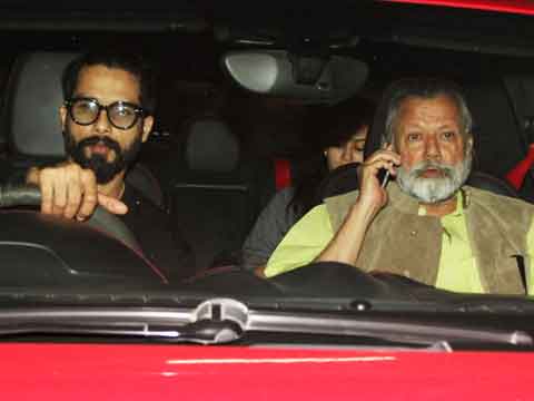 Shahid attends the special screening of 'Rangoon' with dad Pankaj!