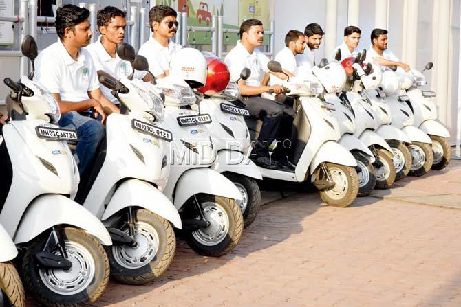 The CNG cylinder fitted scooters at Bandra Kurla Complex during the launch. Pic/Shadab Khan