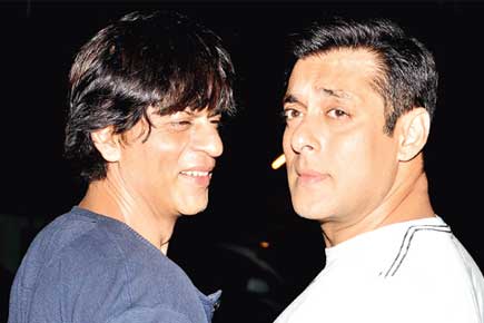 Bollynews Fatafat: Has Shah Rukh bowed out of the race with Salman? 