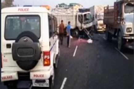Gujarat: 6 killed as car collides with tempo in Valsad