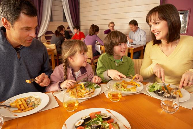 Happy parenting: 10 healthy food habits to teach your tiny tots