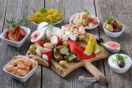 Mediterranean diet may help treat HIV, diabetes patients